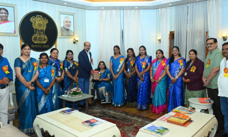 दृष्टिबाधित विद्यार्थियों को शिक्षा की मुख्यधारा से जोड़ने के लिए और अधिक प्रयास जरूरी -राज्यपाल रमेन डेका दृष्टिबाधित विद्यार्थियों को शिक्षा की मुख्यधारा से जोड़ने के लिए और अधिक प्रयास जरूरी -राज्यपाल रमेन डेका