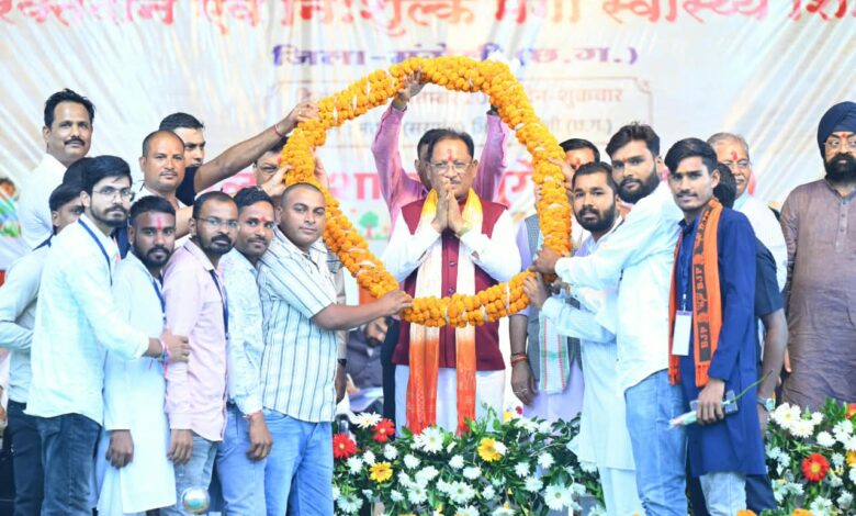 मुख्यमंत्री साय ने 21 विकास कार्यों का किया लोकार्पण एवं शिलान्यास: मदकू में 68.96 करोड़ रुपये के विकास कार्यों की सौगात, ट्रॉमा सेंटर और इको टूरिज्म सेंटर सहित कई बड़ी घोषणाएं मुख्यमंत्री साय ने 21 विकास कार्यों का किया लोकार्पण एवं शिलान्यास: मदकू में 68.96 करोड़ रुपये के विकास कार्यों की सौगात, ट्रॉमा सेंटर और इको टूरिज्म सेंटर सहित कई बड़ी घोषणाएं