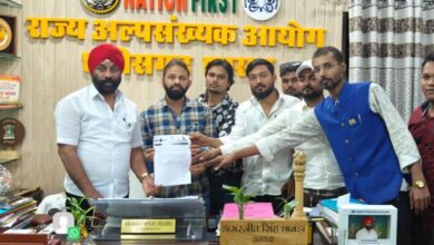 गुजराती स्कूल मामले में हुसैनी सेना का विरोध, प्राचार्य समेत जिम्मेदारों पर कार्रवाई की मांग