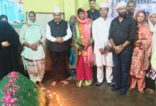 शमा भारती के नेतृत्व में मोदी के जन्मदिन पर दरगाह शरीफ में मांगी गई दुआ
