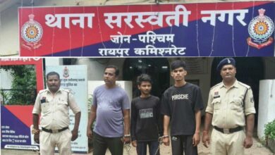 सरस्वती नगर पुलिस की बड़ी कार्रवाई, 900 नशीली टैबलेट और 77 शीशी सिरप के साथ 3 गिरफ्तार