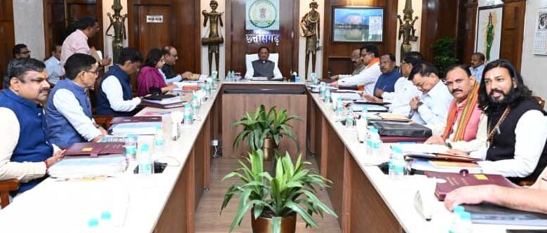 छत्तीसगढ़ कैबिनेट के 17 बड़े फैसले: किसानों को 3100 रुपये प्रति क्विंटल धान खरीदी, पर्यटन और खेल विकास को मिलेगी नई रफ्तार छत्तीसगढ़ कैबिनेट के 17 बड़े फैसले: किसानों को 3100 रुपये प्रति क्विंटल धान खरीदी, पर्यटन और खेल विकास को मिलेगी नई रफ्तार