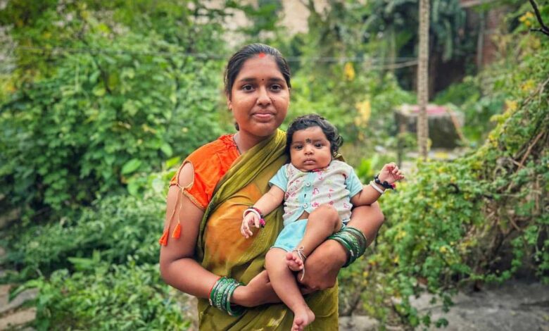 छत्तीसगढ़ में मां बनने पर मिल रहे 20 हजार रुपये, मिनीमाता महतारी जतन योजना से प्रिया कश्यप को मिली मदद