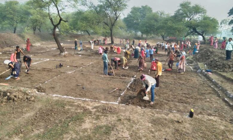 धमतरी में 34 सामुदायिक डबरियों का होगा निर्माण, जल संरक्षण और ग्रामीण आजीविका को मिलेगा बढ़ावा