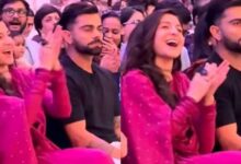 Virat-Anushka News: कृष्णा दास के कीर्तन में भक्ति में डूबे दिखे विराट कोहली और अनुष्का शर्मा, वीडियो वायरल