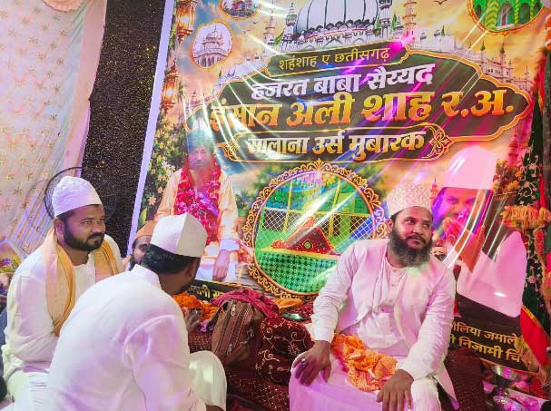 लुतरा शरीफ में 68वां सालाना उर्स, संदल-चादर के साथ उमड़े अकीदतमंद